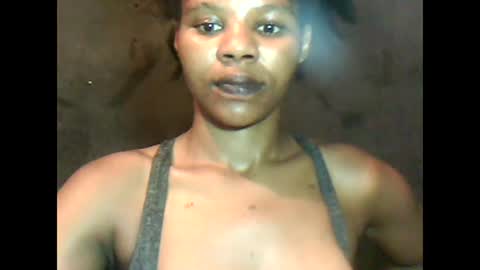 Snapshot of yoncexx25 chatting on January 2025 04:29:01 PM amazingkellyxx online show from January 2025 04:29:01 PM