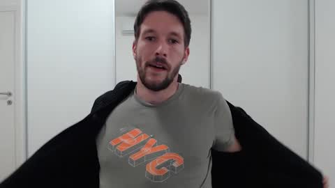 Snapshot of yone23 chatting on March 2025 02:56:02 PM yone23 online show from March 2025 02:56:02 PM