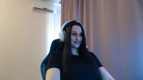 Sophie online show from April 2026 02:20:01 PM