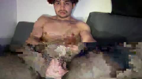 Snapshot of yooitsj chatting on February 2025 04:53:01 AM YooitssJ online show from February 2025 04:53:01 AM