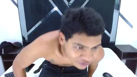 Snapshot of yordi_alpha chatting on October 2025 12:26:02 PM Yordi online show from October 2025 12:26:02 PM