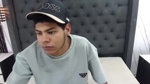 Snapshot of yordi_alpha chatting on November 2025 01:01:02 PM Yordi online show from November 2025 01:01:02 PM