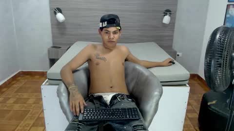 Snapshot of yordi_alpha chatting on November 2025 01:16:01 AM Yordi online show from November 2025 01:16:01 AM