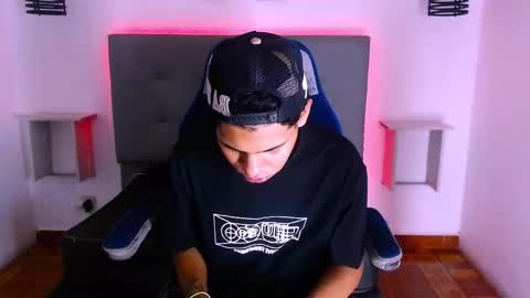 Snapshot of yordi_alpha chatting on December 2025 06:39:02 AM Yordi online show from December 2025 06:39:02 AM