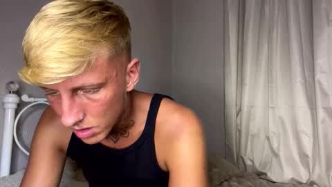 Snapshot of yorkshirelad208 chatting on November 2025 07:15:01 PM Harrison online show from November 2025 07:15:01 PM