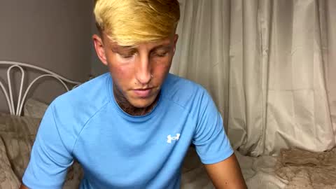 Snapshot of yorkshirelad208 chatting on November 2025 07:25:01 PM Harrison online show from November 2025 07:25:01 PM