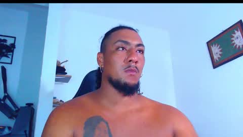 Snapshot of yosoy_enzo2020 chatting on November 2025 02:58:01 AM Enzo online show from November 2025 02:58:01 AM