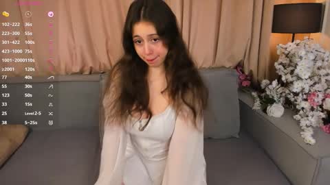 Snapshot of you_fell_in_love chatting on November 2025 08:57:02 AM Elizabeth brunette -- Darline blonde online show from November 2025 08:57:02 AM