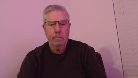 Snapshot of yougogirl_3 chatting on January 2025 01:32:01 PM Colorado Guy Straight online show from January 2025 01:32:01 PM