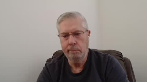 Snapshot of yougogirl_3 chatting on January 2025 09:17:02 PM Colorado Guy Straight online show from January 2025 09:17:02 PM