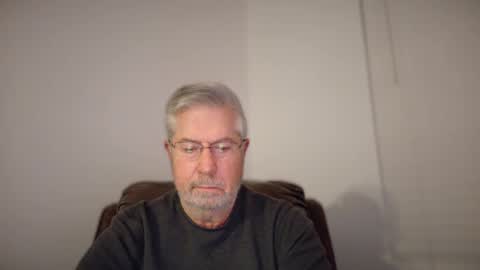 Snapshot of yougogirl_3 chatting on February 2025 03:18:02 AM Colorado Guy Straight online show from February 2025 03:18:02 AM