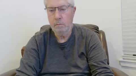 Snapshot of yougogirl_3 chatting on February 2025 12:25:02 PM Colorado Guy Straight online show from February 2025 12:25:02 PM