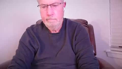 Snapshot of yougogirl_3 chatting on March 2025 11:28:01 AM Colorado Guy Straight online show from March 2025 11:28:01 AM