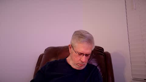 Snapshot of yougogirl_3 chatting on March 2025 05:28:01 AM Colorado Guy Straight online show from March 2025 05:28:01 AM