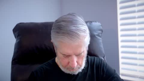 Snapshot of yougogirl_3 chatting on September 2025 05:57:02 PM Colorado Guy Straight online show from September 2025 05:57:02 PM