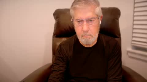 Snapshot of yougogirl_3 chatting on September 2025 06:02:02 AM Colorado Guy Straight online show from September 2025 06:02:02 AM