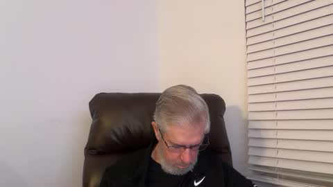 Snapshot of yougogirl_3 chatting on September 2025 07:54:01 AM Colorado Guy Straight online show from September 2025 07:54:01 AM