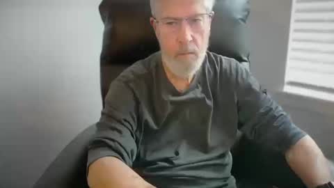 Snapshot of yougogirl_3 chatting on October 2025 02:05:02 PM Colorado Guy Straight online show from October 2025 02:05:02 PM