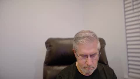 Snapshot of yougogirl_3 chatting on November 2025 02:43:02 AM Colorado Guy Straight online show from November 2025 02:43:02 AM