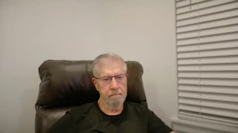 Snapshot of yougogirl_3 chatting on November 2025 04:54:02 AM Colorado Guy Straight online show from November 2025 04:54:02 AM