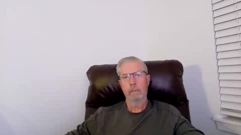 Snapshot of yougogirl_3 chatting on November 2025 12:38:01 PM Colorado Guy Straight online show from November 2025 12:38:01 PM