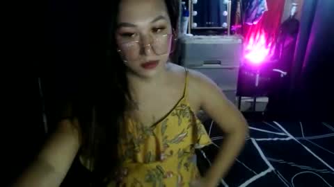Snapshot of yougotmeanna chatting on May 2026 08:32:01 AM Your Dream Pinay Anna online show from May 2026 08:32:01 AM