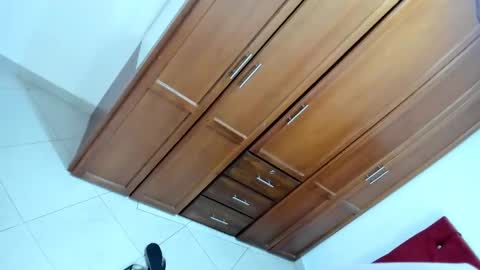  Annie  Elizabeth online show from November 2025 01:02:01 PM