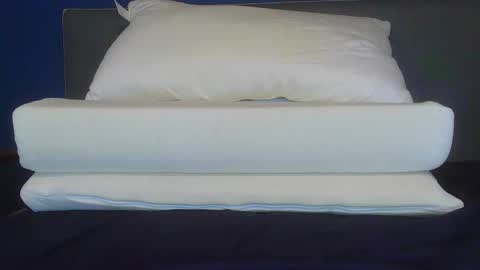 Snapshot of youmustnotknow chatting on September 2025 05:07:01 PM YouMustNotKnow online show from September 2025 05:07:01 PM