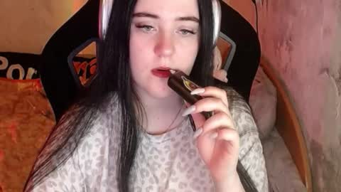 your_8a8y online show from November 2025 08:35:02 PM