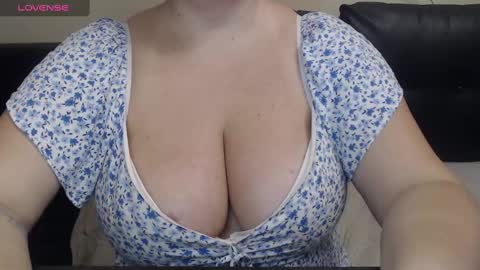 Snapshot of your__maria chatting on December 2024 04:34:02 AM Maria Love online show from December 2024 04:34:02 AM