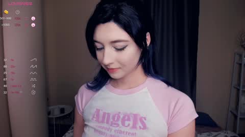 Lina online show from February 2025 12:47:02 PM