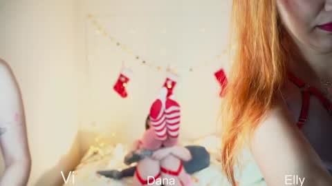 girls u wanna fuck online show from December 2024 05:31:01 PM