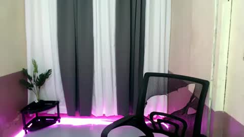Snapshot of your_girl_yeka chatting on April 2026 04:46:01 AM your_girl_yeka online show from April 2026 04:46:01 AM