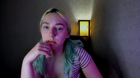 Snapshot of your_godesses chatting on December 2024 05:20:02 AM Cora online show from December 2024 05:20:02 AM