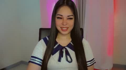  GWEN  online show from December 2024 10:19:01 PM