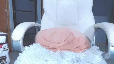 Snapshot of your_latin_girl chatting on January 2026 01:53:01 AM your_latin_girl online show from January 2026 01:53:01 AM