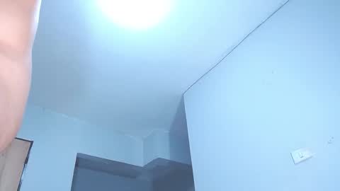 Snapshot of your_latin_girl chatting on February 2026 02:02:02 AM your_latin_girl online show from February 2026 02:02:02 AM