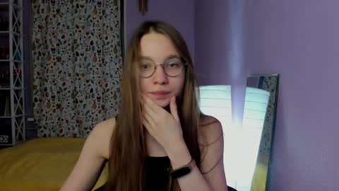 Snapshot of your_leslie chatting on January 2025 04:28:02 AM Leslie online show from January 2025 04:28:02 AM