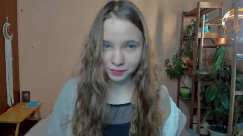 Snapshot of your_leslie chatting on May 2026 12:57:01 PM Leslie online show from May 2026 12:57:01 PM
