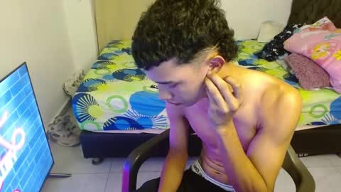 Snapshot of your_master7 chatting on January 2026 11:40:02 PM your_master7 online show from January 2026 11:40:02 PM