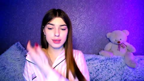 Snapshot of your_moon18 chatting on January 2025 10:58:02 PM Zarina online show from January 2025 10:58:02 PM