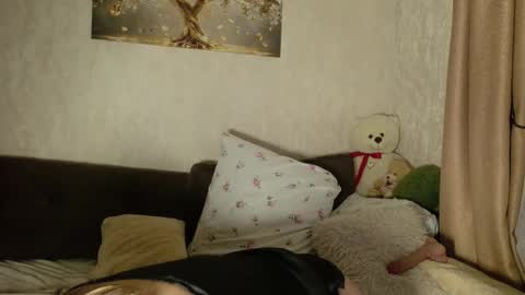 Anna online show from November 2025 03:55:02 PM