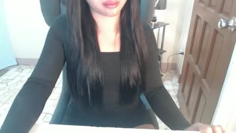 Snapshot of your_shy_deia chatting on October 2025 10:43:02 PM call me deia online show from October 2025 10:43:02 PM