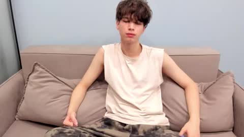 your_shy_guy online show from November 2025 06:12:01 AM