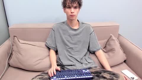 your_shy_guy online show from February 2026 09:13:02 PM