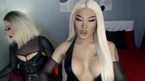 Snapshot of your_truly_goddess143 chatting on November 2025 10:34:02 PM TRICXIEBELLE online show from November 2025 10:34:02 PM