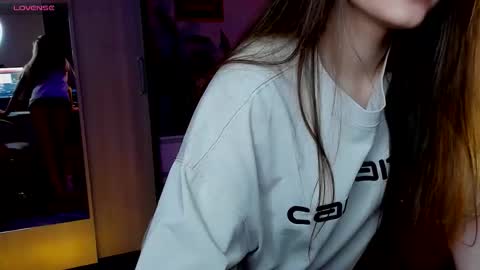 Anikka online show from October 2025 07:34:01 PM