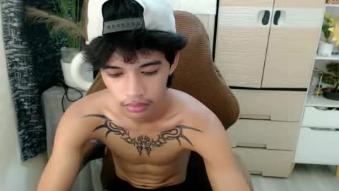 yourasian_eric online show from March 2026 02:02:01 PM