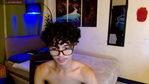 Snapshot of yourasiancarl chatting on October 2025 01:36:03 PM yourasiancarl online show from October 2025 01:36:03 PM