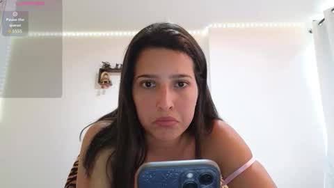 Candy online show from November 2025 07:29:01 PM